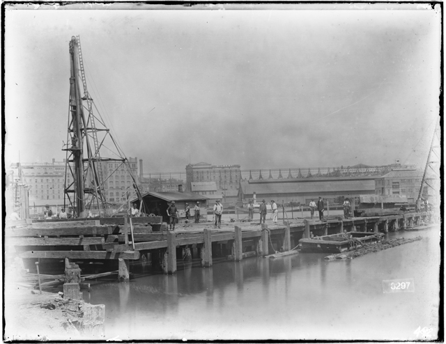 Waterfront near Pitt, Son &amp; Badgery&#039;s Wool Stores and Gilbert&#039;s Cold Store, Pyrmont. The Government tug BUCRA can be identified in the middle of the image. No date. Digital ID 9856_2017_2017000210