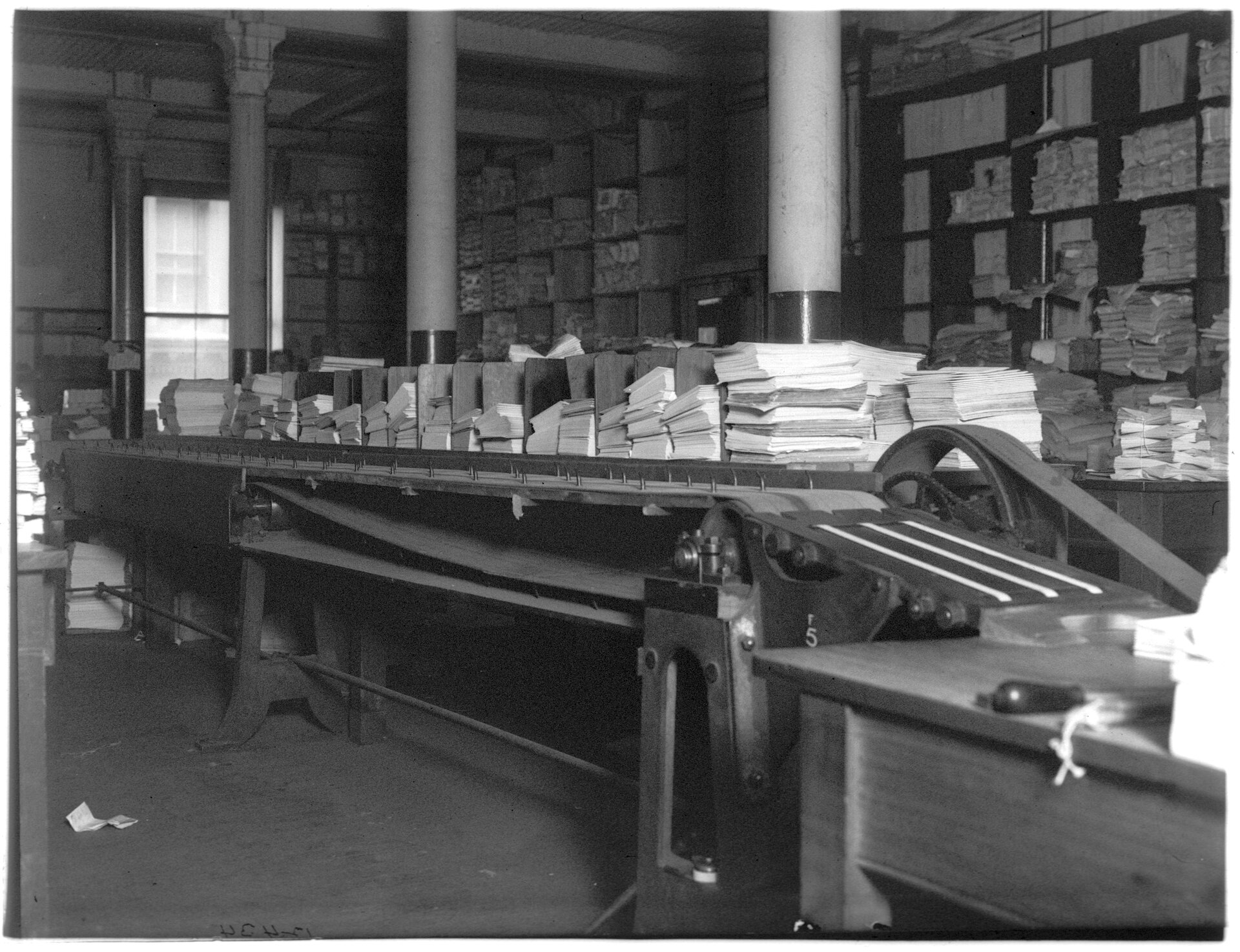 Head Office Government Printing Office, gathering machine, 1928. NRS-4481-3-[7/16006]-St12434