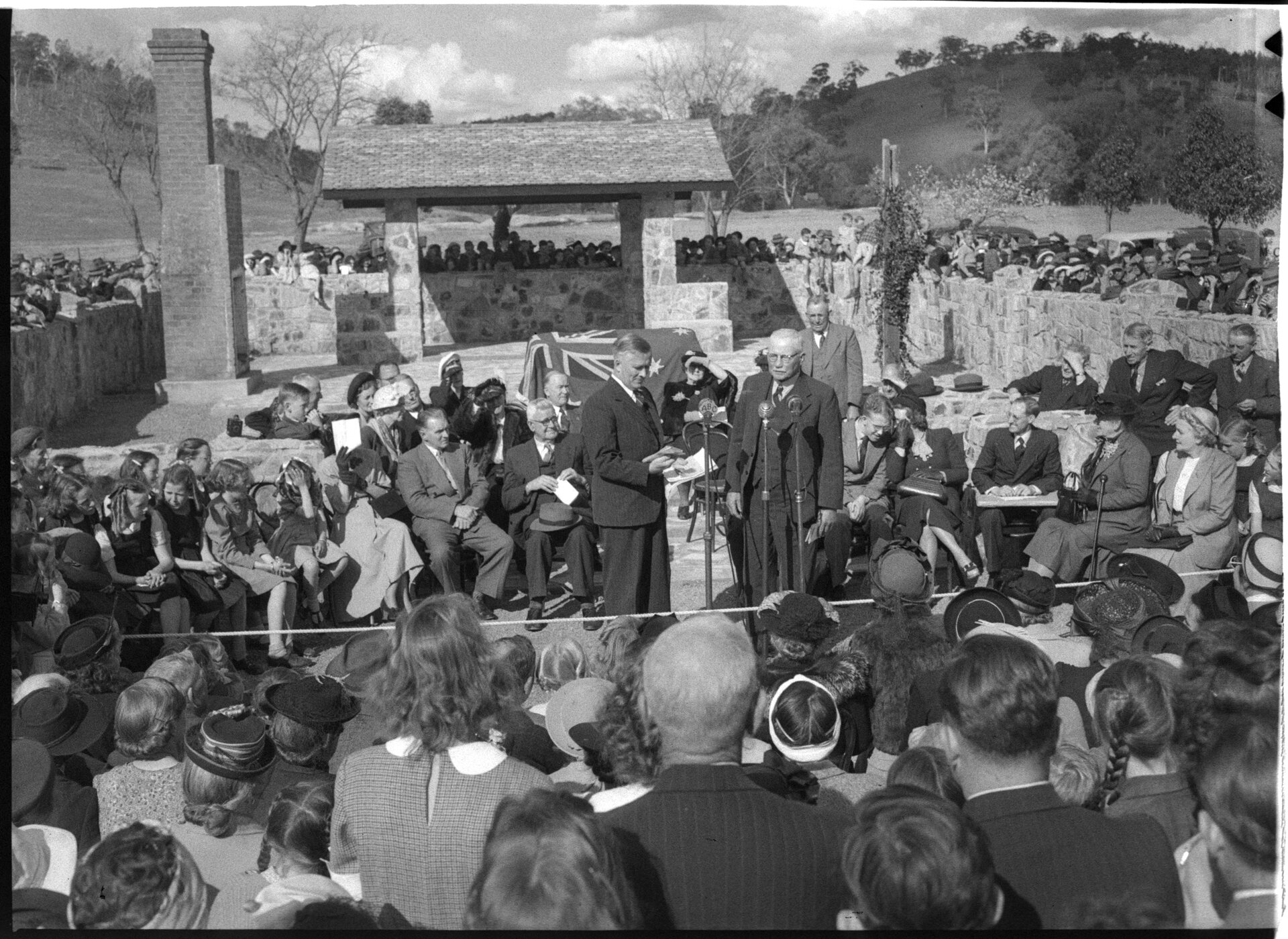 Opening of Henry Lawson Memorial at Eurunderee, 1949. NRS-4481-3-[7/16138]-St36925