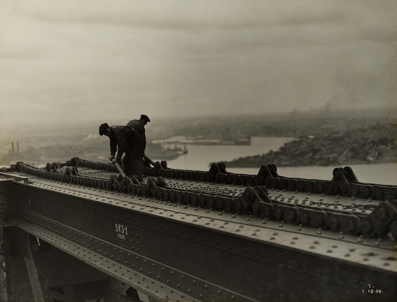 Sydney Harbour Bridge - Safety Chain, on Top Chord, for Creeper Crane, 1 Dec 1930. ID 12685_a007_a00704_8731000007 Sydney Harbour Bridge - Safety Chain, on Top Chord