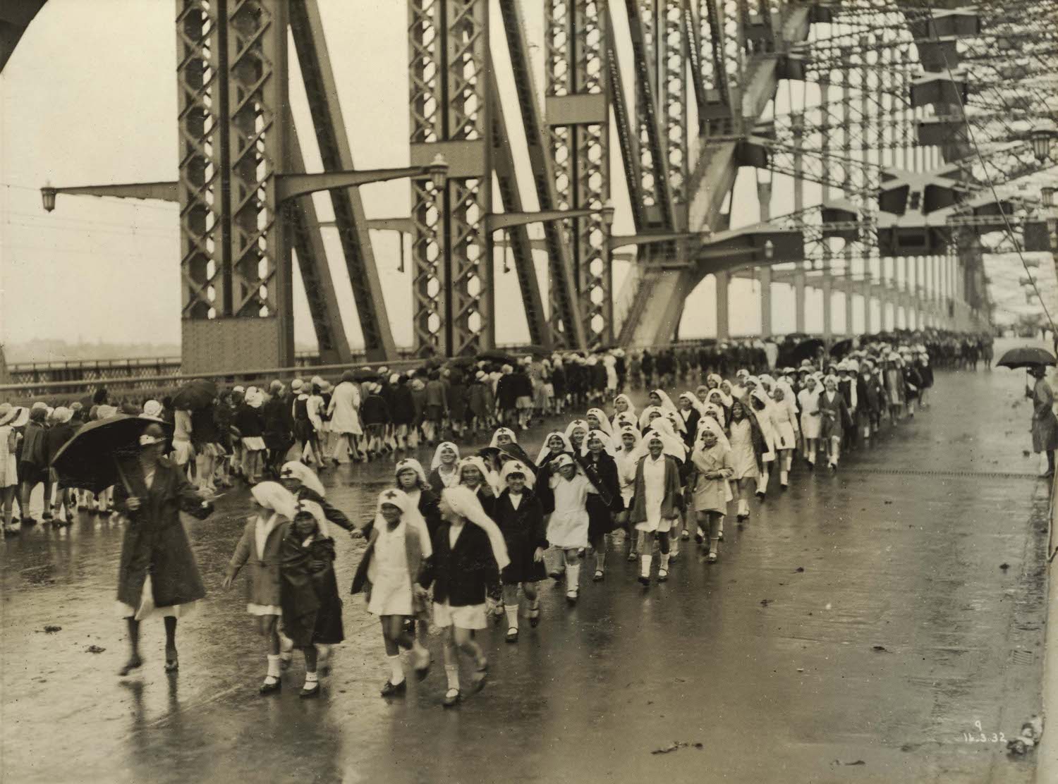 Sydney Harbour Bridge Childrens Day, 16 Mar 1932. ID 12685_a007_a00704_8734000052r Sydney Harbour Bridge Childrens Day, 16 Mar 1932. ID 12685_a007_a00704_8734000052r