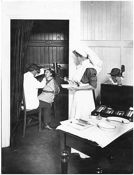Throat examination at the General Treatment Clinic for School Children, Sydney, c.1914. Digital ID 4881_a004_a004000016r