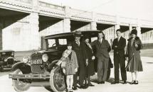 Dr J.J.C. Bradfield, Mrs Bradfield and family, 12 Sep 1931. Digital ID 12685_a007_a00704_8723000147