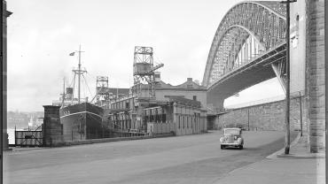Japanese ship at Walsh Bay. NRS-9856-2-87-5739