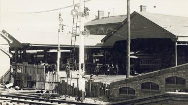Break through of old platforms for the opening of the new Sydney Railway Station, c.1906. Digital ID 17420_a014_a0140000262 Break through of old platforms for the opening of the new Sydney Railway Station, c.1906. Digital ID 17420_a014_a0140000262