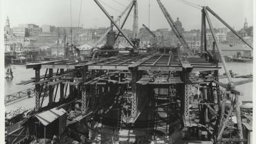 Swing span building out, Pyrmont Bridge, Sydney, nd. Digital ID 4481_a026_000897 Swing span building out, Pyrmont Bridge, Sydney, nd. Digital ID 4481_a026_000897