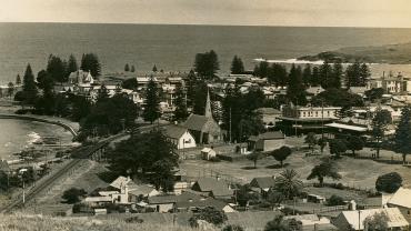 Kiama from Tunnel Hill NRS-12932-1-[X2444]-4-27
