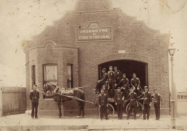 NRS 15454, Photographs of fire brigade staff, Board members and Sydney fire scenes