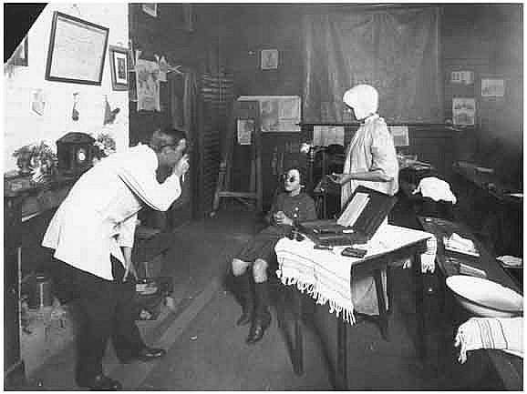 Retinoscopy at the School Travelling Ophthalmic Clinic, c.1914. Digital ID 4880_a004_a004000015r