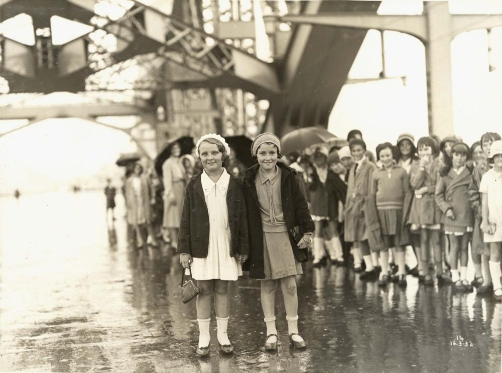 Sydney Harbour Bridge - Belmore North School, 16 Mar 1932. Isabella  Watts (left)  and Alice Walker aged 9 (right) in the foreground. ID 12685_a007_a00704_8734000056r
