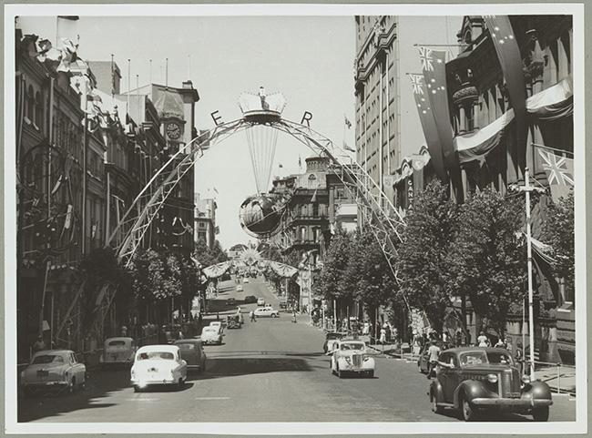 Sydney Streets decorated for the Royal Visit, 3 Feb 1954. Digital ID 4349_a049_000056