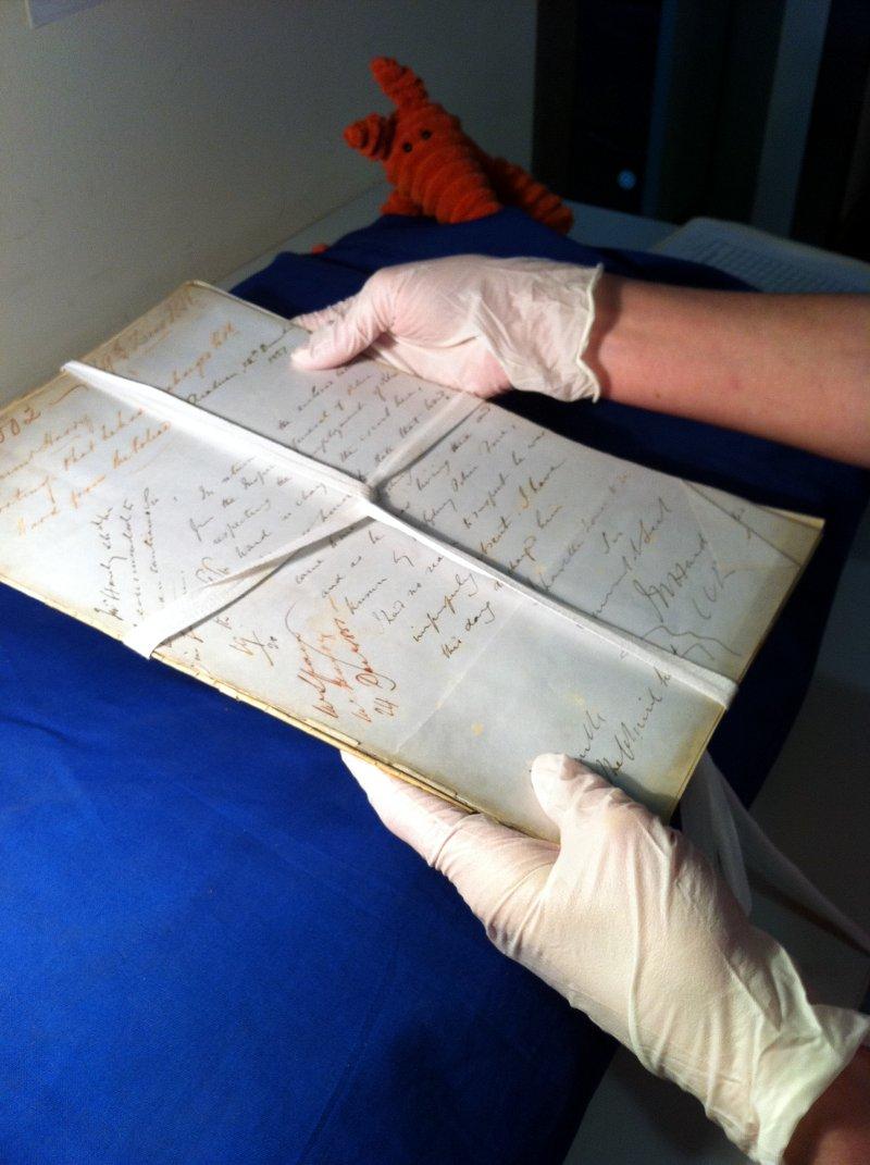 Handling archives - paper documents